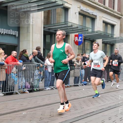 05.10.2025 - 20. swb-Marathon Bremen Strokosch-Dieckow http://msf.ph/oto/9296767 05.10.2025 13:04:28 Ziel 109, 577, 819, 1265, 2057, 2188, 4966, 6463, 7176, 109, 577, 819, 1265, 2057, 2188, 4966, 6463, 7176 meine-sportfotos.de