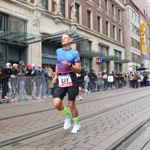 05.10.2025 - 20. swb-Marathon Bremen Strokosch-Dieckow http://msf.ph/oto/9296773 05.10.2025 13:04:30 Ziel 109, 577, 819, 1123, 1265, 2057, 2188, 4966, 6463, 7176, 8729, 109, 577, 819, 1123, 1265, 2057, 2188, 4966, 6463, 7176, 8729 meine-sportfotos.de