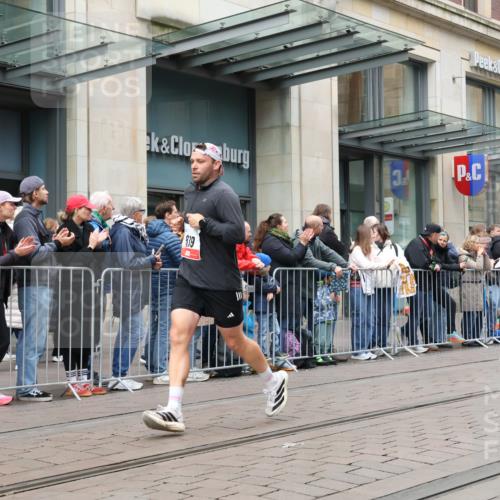05.10.2025 - 20. swb-Marathon Bremen Strokosch-Dieckow http://msf.ph/oto/9296775 05.10.2025 13:04:31 Ziel 109, 577, 819, 1123, 1265, 2057, 2188, 4966, 6463, 8729, 109, 577, 819, 1123, 1265, 2057, 2188, 4966, 6463, 8729 meine-sportfotos.de