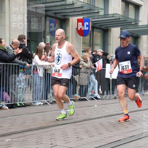 05.10.2025 - 20. swb-Marathon Bremen Strokosch-Dieckow http://msf.ph/oto/9296807 05.10.2025 13:04:49 Ziel 236, 548, 685, 917, 1123, 1196, 1607, 1631, 4291, 5103, 7987, 8729, 9114, 236, 548, 685, 917, 1123, 1196, 1607, 1631, 4291, 5103, 7987, 8729, 9114 meine-sportfotos.de