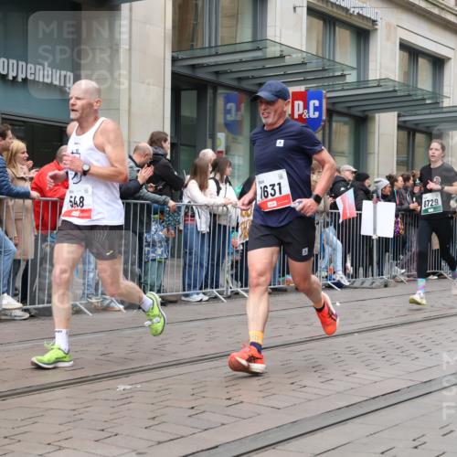 05.10.2025 - 20. swb-Marathon Bremen Strokosch-Dieckow http://msf.ph/oto/9296809 05.10.2025 13:04:49 Ziel 236, 548, 685, 917, 1123, 1196, 1607, 1631, 4291, 5103, 7987, 8729, 9114, 236, 548, 685, 917, 1123, 1196, 1607, 1631, 4291, 5103, 7987, 8729, 9114 meine-sportfotos.de