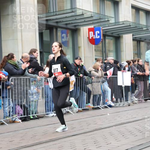 05.10.2025 - 20. swb-Marathon Bremen Strokosch-Dieckow http://msf.ph/oto/9296815 05.10.2025 13:04:57 Ziel 236, 548, 685, 907, 917, 1196, 1607, 1631, 1641, 2092, 2974, 2990, 3819, 4291, 4313, 5103, 5264, 7831, 7987, 8507, 9114, 236, 548, 685, 907, 917, 1196, 1607, 1631, 1641, 2092, 2974, 2990, 3819, 4291, 4313, 5103, 5264, 7831, 7987, 8507, 9114 meine-sportfotos.de