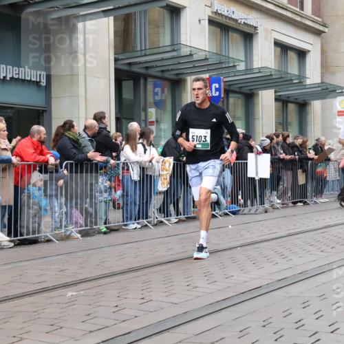 05.10.2025 - 20. swb-Marathon Bremen Strokosch-Dieckow http://msf.ph/oto/9296822 05.10.2025 13:05:05 Ziel 236, 907, 1607, 1641, 2092, 2360, 2974, 2990, 3819, 4291, 4313, 5103, 5264, 7831, 7987, 8507, 8923, 9114, 236, 907, 1607, 1641, 2092, 2360, 2974, 2990, 3819, 4291, 4313, 5103, 5264, 7831, 7987, 8507, 8923, 9114 meine-sportfotos.de