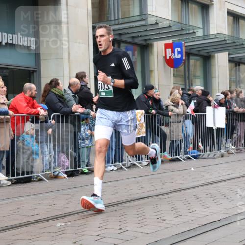 05.10.2025 - 20. swb-Marathon Bremen Strokosch-Dieckow http://msf.ph/oto/9296823 05.10.2025 13:05:06 Ziel 236, 907, 1607, 1641, 2092, 2249, 2360, 2974, 2990, 3819, 4291, 4313, 5103, 5264, 6251, 7831, 7987, 8507, 8923, 9114, 236, 907, 1607, 1641, 2092, 2249, 2360, 2974, 2990, 3819, 4291, 4313, 5103, 5264, 6251, 7831, 7987, 8507, 8923, 9114 meine-sportfotos.de