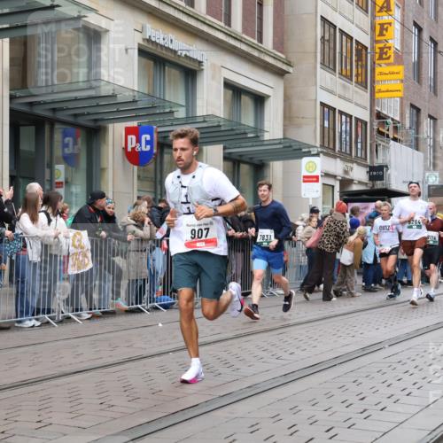 05.10.2025 - 20. swb-Marathon Bremen Strokosch-Dieckow http://msf.ph/oto/9296825 05.10.2025 13:05:07 Ziel 236, 907, 1607, 1641, 2092, 2249, 2360, 2974, 2990, 3819, 4291, 4313, 5103, 5264, 6251, 7831, 7987, 8507, 8923, 9114, 236, 907, 1607, 1641, 2092, 2249, 2360, 2974, 2990, 3819, 4291, 4313, 5103, 5264, 6251, 7831, 7987, 8507, 8923, 9114 meine-sportfotos.de