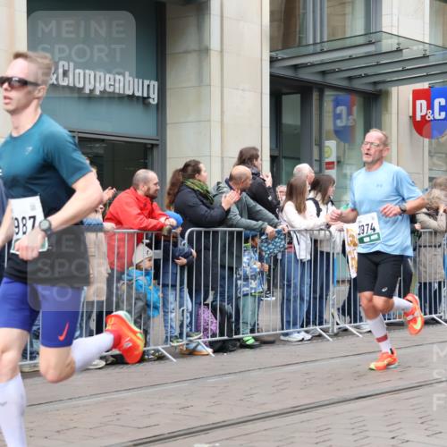 05.10.2025 - 20. swb-Marathon Bremen Strokosch-Dieckow http://msf.ph/oto/9296840 05.10.2025 13:05:11 Ziel 907, 1307, 1607, 1641, 2092, 2249, 2360, 2974, 2988, 2990, 3819, 4255, 4313, 5264, 6251, 7831, 7987, 8507, 8923, 9114, 907, 1307, 1607, 1641, 2092, 2249, 2360, 2974, 2988, 2990, 3819, 4255, 4313, 5264, 6251, 7831, 7987, 8507, 8923, 9114 meine-sportfotos.de