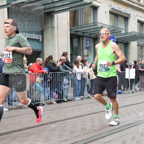 05.10.2025 - 20. swb-Marathon Bremen Strokosch-Dieckow http://msf.ph/oto/9296844 05.10.2025 13:05:13 Ziel 907, 1307, 1641, 2092, 2249, 2360, 2974, 2988, 2990, 3819, 4255, 4313, 4353, 5264, 6251, 7831, 8507, 8923, 9114, 907, 1307, 1641, 2092, 2249, 2360, 2974, 2988, 2990, 3819, 4255, 4313, 4353, 5264, 6251, 7831, 8507, 8923, 9114 meine-sportfotos.de