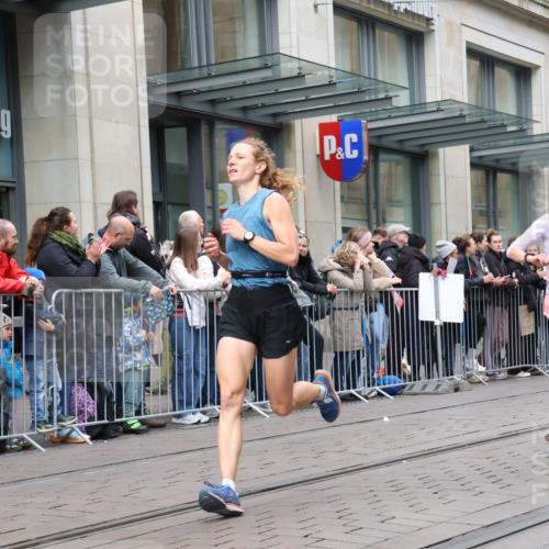 05.10.2025 - 20. swb-Marathon Bremen Strokosch-Dieckow http://msf.ph/oto/9296848 05.10.2025 13:05:15 Ziel 609, 907, 1307, 1641, 2092, 2249, 2360, 2974, 2988, 2990, 3819, 4255, 4313, 4353, 4962, 5264, 5599, 6251, 7831, 8507, 8923, 609, 907, 1307, 1641, 2092, 2249, 2360, 2974, 2988, 2990, 3819, 4255, 4313, 4353, 4962, 5264, 5599, 6251, 7831, 8507, 8923 meine-sportfotos.de