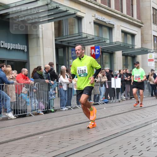 05.10.2025 - 20. swb-Marathon Bremen Strokosch-Dieckow http://msf.ph/oto/9296855 05.10.2025 13:05:17 Ziel 609, 852, 907, 1307, 1641, 2013, 2249, 2360, 2974, 2988, 2990, 3819, 4255, 4313, 4353, 4962, 5599, 6251, 8507, 8923, 609, 852, 907, 1307, 1641, 2013, 2249, 2360, 2974, 2988, 2990, 3819, 4255, 4313, 4353, 4962, 5599, 6251, 8507, 8923 meine-sportfotos.de