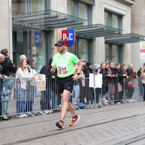 05.10.2025 - 20. swb-Marathon Bremen Strokosch-Dieckow http://msf.ph/oto/9296857 05.10.2025 13:05:19 Ziel 609, 852, 907, 1307, 1641, 1790, 2013, 2249, 2360, 2988, 2990, 4255, 4353, 4962, 5599, 6251, 8923, 609, 852, 907, 1307, 1641, 1790, 2013, 2249, 2360, 2988, 2990, 4255, 4353, 4962, 5599, 6251, 8923 meine-sportfotos.de