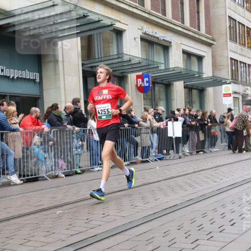 05.10.2025 - 20. swb-Marathon Bremen Strokosch-Dieckow http://msf.ph/oto/9296866 05.10.2025 13:05:27 Ziel 609, 642, 852, 1307, 1790, 2013, 2249, 2872, 2988, 4255, 4353, 4962, 5599, 6251, 7647, 8244, 8897, 8923, 609, 642, 852, 1307, 1790, 2013, 2249, 2872, 2988, 4255, 4353, 4962, 5599, 6251, 7647, 8244, 8897, 8923 meine-sportfotos.de
