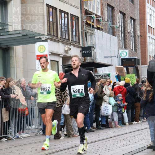 05.10.2025 - 20. swb-Marathon Bremen Strokosch-Dieckow http://msf.ph/oto/9296885 05.10.2025 13:05:39 Ziel 609, 642, 852, 1790, 2013, 2872, 4962, 5599, 6431, 6877, 7492, 7647, 8244, 8897, 8907, 609, 642, 852, 1790, 2013, 2872, 4962, 5599, 6431, 6877, 7492, 7647, 8244, 8897, 8907 meine-sportfotos.de
