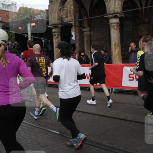 05.10.2025 - 20. swb-Marathon Bremen Yannick Fuchs http://msf.ph/oto/9306384 05.10.2025 11:40:20 Ziel  meine-sportfotos.de