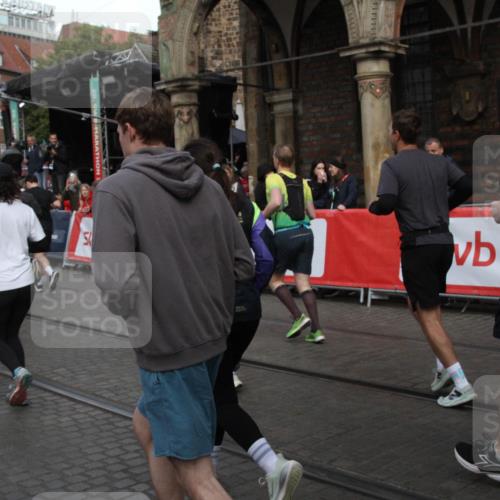 05.10.2025 - 20. swb-Marathon Bremen Yannick Fuchs http://msf.ph/oto/9306386 05.10.2025 11:40:21 Ziel  meine-sportfotos.de