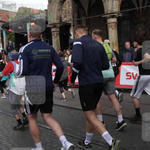 05.10.2025 - 20. swb-Marathon Bremen Yannick Fuchs http://msf.ph/oto/9306415 05.10.2025 11:40:31 Ziel  meine-sportfotos.de