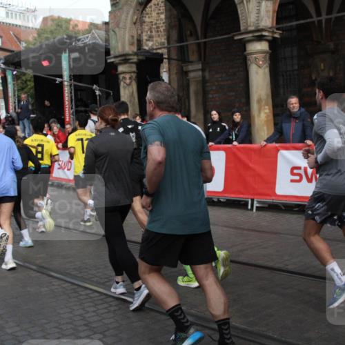 05.10.2025 - 20. swb-Marathon Bremen Yannick Fuchs http://msf.ph/oto/9306429 05.10.2025 11:40:37 Ziel  meine-sportfotos.de