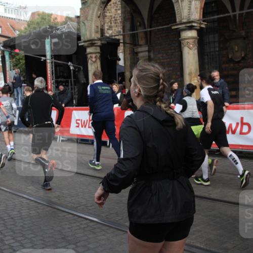 05.10.2025 - 20. swb-Marathon Bremen Yannick Fuchs http://msf.ph/oto/9306436 05.10.2025 11:40:39 Ziel  meine-sportfotos.de