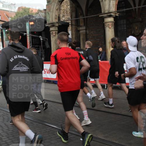 05.10.2025 - 20. swb-Marathon Bremen Yannick Fuchs http://msf.ph/oto/9306441 05.10.2025 11:40:41 Ziel  meine-sportfotos.de