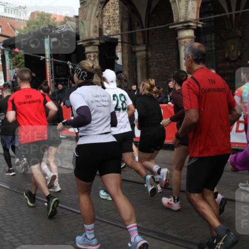 05.10.2025 - 20. swb-Marathon Bremen Yannick Fuchs http://msf.ph/oto/9306443 05.10.2025 11:40:42 Ziel  meine-sportfotos.de