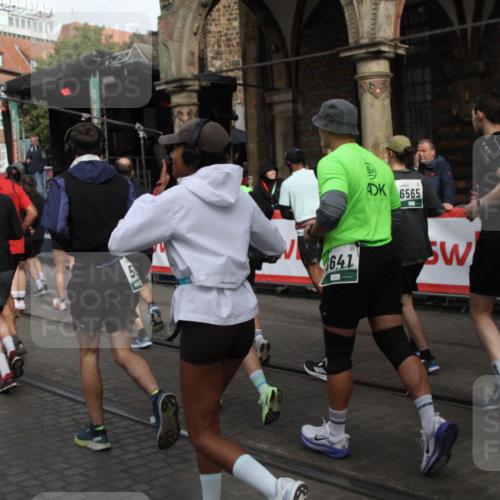 05.10.2025 - 20. swb-Marathon Bremen Yannick Fuchs http://msf.ph/oto/9306445 05.10.2025 11:40:44 Ziel  meine-sportfotos.de