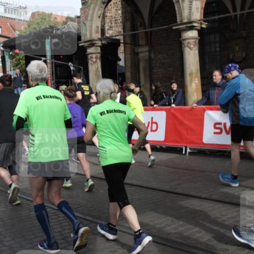 05.10.2025 - 20. swb-Marathon Bremen Yannick Fuchs http://msf.ph/oto/9306450 05.10.2025 11:40:45 Ziel  meine-sportfotos.de