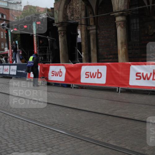 05.10.2025 - 20. swb-Marathon Bremen Yannick Fuchs http://msf.ph/oto/9306521 05.10.2025 11:59:34 Ziel  meine-sportfotos.de