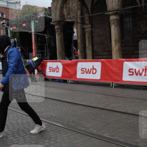 05.10.2025 - 20. swb-Marathon Bremen Yannick Fuchs http://msf.ph/oto/9306537 05.10.2025 11:59:40 Ziel  meine-sportfotos.de