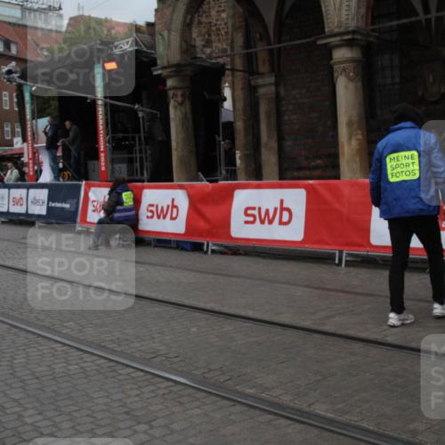 05.10.2025 - 20. swb-Marathon Bremen Yannick Fuchs http://msf.ph/oto/9306643 05.10.2025 12:00:14 Ziel  meine-sportfotos.de