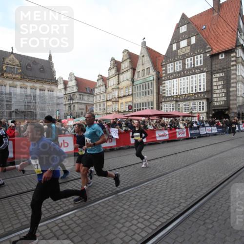 05.10.2025 - 20. swb-Marathon Bremen Yannick Fuchs http://msf.ph/oto/9306655 05.10.2025 10:52:17 Ziel 9196, 9852, 10038, 10240, 10438, 10668, 10727, 10900, 10942, 11458, 11641 meine-sportfotos.de