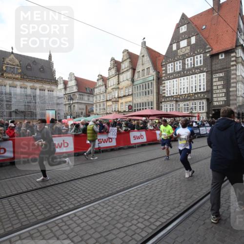 05.10.2025 - 20. swb-Marathon Bremen Yannick Fuchs http://msf.ph/oto/9306672 05.10.2025 10:52:28 Ziel 9172, 9584, 10241, 10507, 10719, 11528, 11665 meine-sportfotos.de