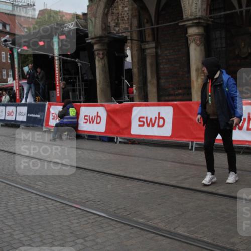 05.10.2025 - 20. swb-Marathon Bremen Yannick Fuchs http://msf.ph/oto/9306681 05.10.2025 12:00:21 Ziel  meine-sportfotos.de