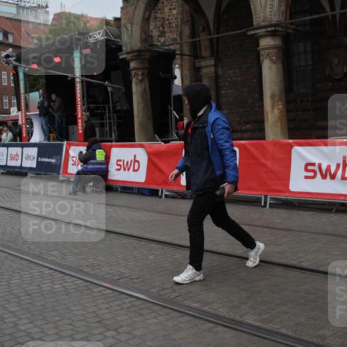 05.10.2025 - 20. swb-Marathon Bremen Yannick Fuchs http://msf.ph/oto/9306685 05.10.2025 12:00:21 Ziel  meine-sportfotos.de