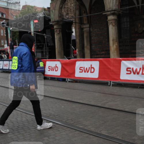 05.10.2025 - 20. swb-Marathon Bremen Yannick Fuchs http://msf.ph/oto/9306717 05.10.2025 12:00:29 Ziel  meine-sportfotos.de