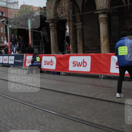 05.10.2025 - 20. swb-Marathon Bremen Yannick Fuchs http://msf.ph/oto/9306727 05.10.2025 12:00:31 Ziel  meine-sportfotos.de