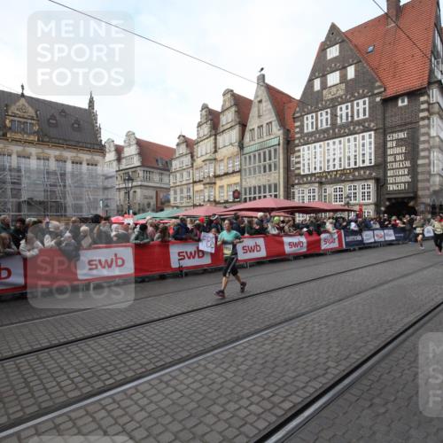 05.10.2025 - 20. swb-Marathon Bremen Yannick Fuchs http://msf.ph/oto/9306736 05.10.2025 10:53:02 Ziel 9187, 9918, 10064, 10779, 10955, 11450, 11722 meine-sportfotos.de