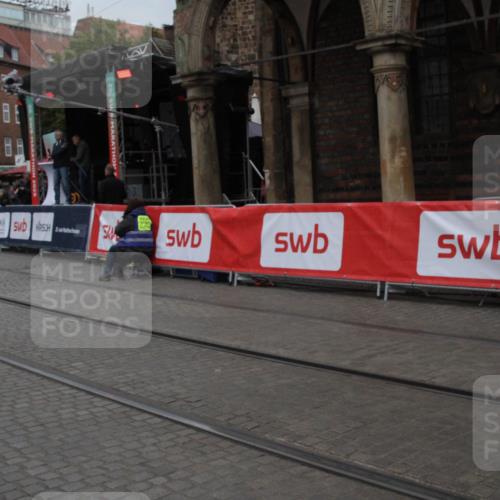 05.10.2025 - 20. swb-Marathon Bremen Yannick Fuchs http://msf.ph/oto/9306748 05.10.2025 12:00:35 Ziel  meine-sportfotos.de