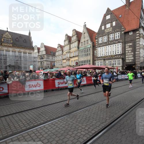 05.10.2025 - 20. swb-Marathon Bremen Yannick Fuchs http://msf.ph/oto/9306765 05.10.2025 10:53:16 Ziel 9449, 9703, 9834, 10242, 10349, 10460, 10466, 10958, 11377, 11512 meine-sportfotos.de