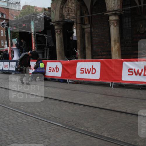 05.10.2025 - 20. swb-Marathon Bremen Yannick Fuchs http://msf.ph/oto/9306774 05.10.2025 12:00:41 Ziel  meine-sportfotos.de