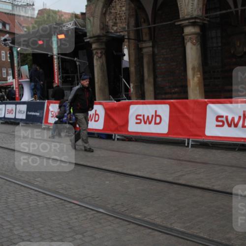05.10.2025 - 20. swb-Marathon Bremen Yannick Fuchs http://msf.ph/oto/9306781 05.10.2025 12:00:43 Ziel  meine-sportfotos.de