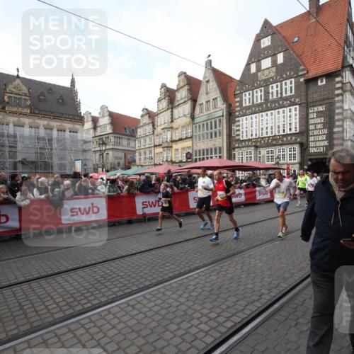 05.10.2025 - 20. swb-Marathon Bremen Yannick Fuchs http://msf.ph/oto/9306783 05.10.2025 10:53:22 Ziel 9263, 9539, 9956, 10317, 10806, 10993, 11175, 11510 meine-sportfotos.de