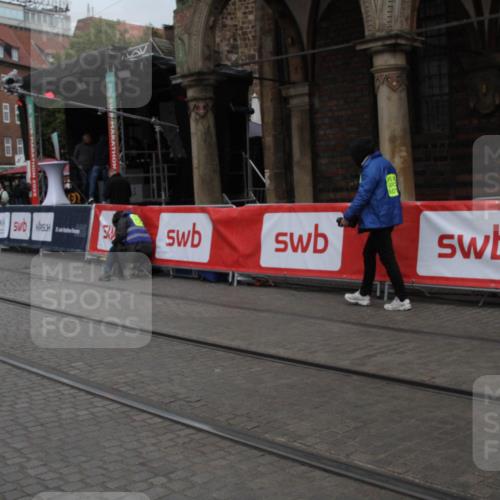 05.10.2025 - 20. swb-Marathon Bremen Yannick Fuchs http://msf.ph/oto/9306795 05.10.2025 12:00:47 Ziel  meine-sportfotos.de