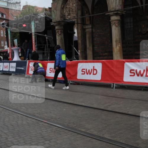 05.10.2025 - 20. swb-Marathon Bremen Yannick Fuchs http://msf.ph/oto/9306803 05.10.2025 12:00:49 Ziel  meine-sportfotos.de