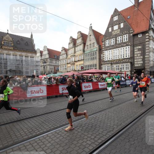 05.10.2025 - 20. swb-Marathon Bremen Yannick Fuchs http://msf.ph/oto/9306810 05.10.2025 10:53:29 Ziel 7193, 7251, 9717, 9868, 9957, 10057, 10302, 10335, 10369, 10468, 10655, 10934, 11174, 11545, 11616, 11716 meine-sportfotos.de