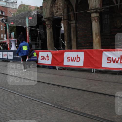 05.10.2025 - 20. swb-Marathon Bremen Yannick Fuchs http://msf.ph/oto/9306812 05.10.2025 12:00:50 Ziel  meine-sportfotos.de