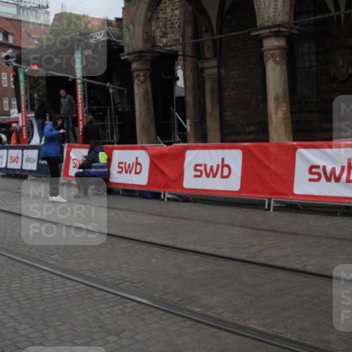 05.10.2025 - 20. swb-Marathon Bremen Yannick Fuchs http://msf.ph/oto/9306827 05.10.2025 12:00:54 Ziel  meine-sportfotos.de