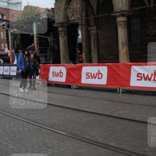 05.10.2025 - 20. swb-Marathon Bremen Yannick Fuchs http://msf.ph/oto/9306835 05.10.2025 12:00:56 Ziel  meine-sportfotos.de