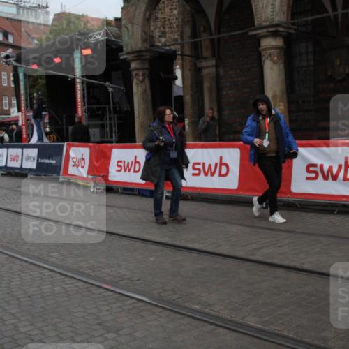 05.10.2025 - 20. swb-Marathon Bremen Yannick Fuchs http://msf.ph/oto/9306855 05.10.2025 12:01:00 Ziel  meine-sportfotos.de