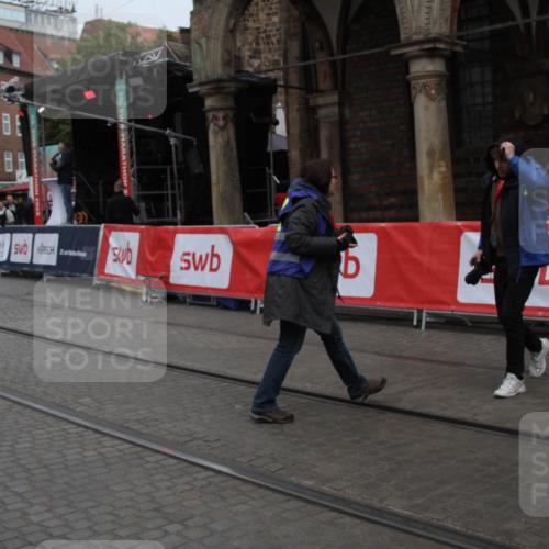 05.10.2025 - 20. swb-Marathon Bremen Yannick Fuchs http://msf.ph/oto/9306882 05.10.2025 12:01:11 Ziel  meine-sportfotos.de