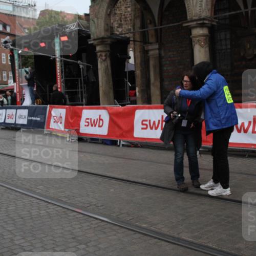 05.10.2025 - 20. swb-Marathon Bremen Yannick Fuchs http://msf.ph/oto/9306890 05.10.2025 12:01:12 Ziel  meine-sportfotos.de