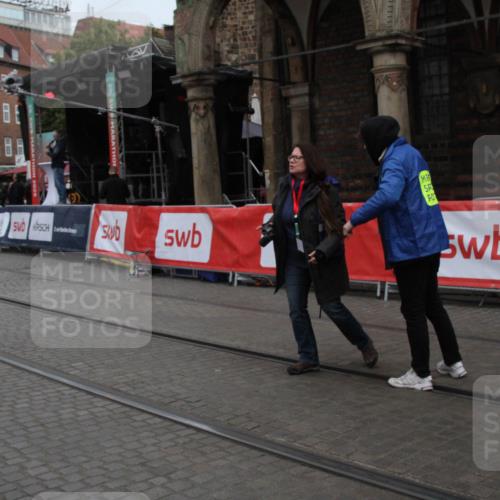 05.10.2025 - 20. swb-Marathon Bremen Yannick Fuchs http://msf.ph/oto/9306912 05.10.2025 12:01:17 Ziel  meine-sportfotos.de